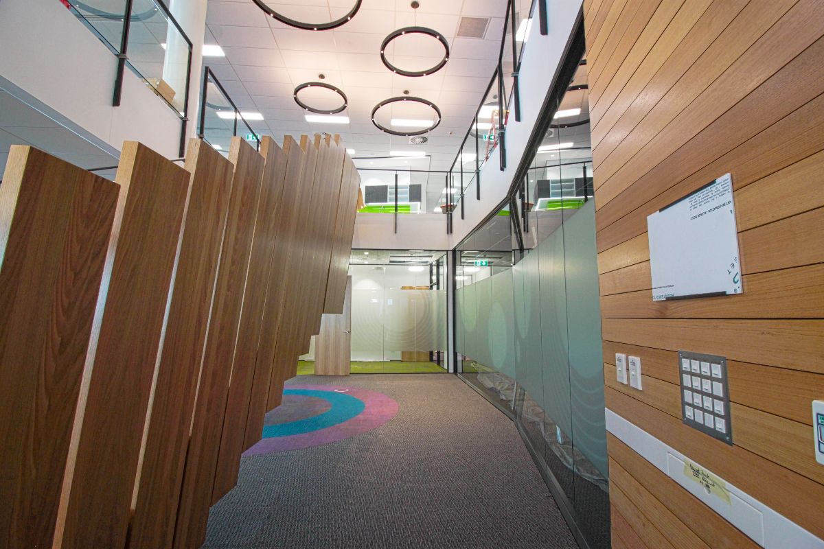 Eclipse 64mm Aluminium  Partitions - IAG